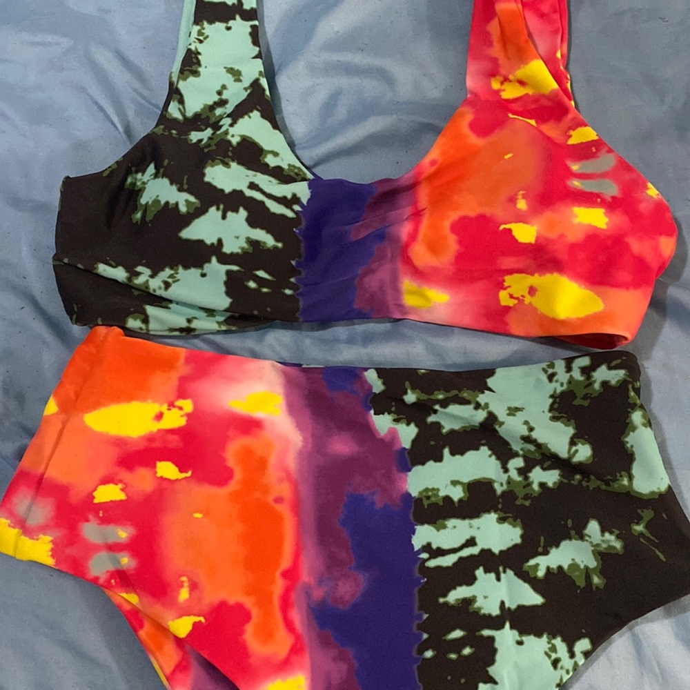 Bathing suit